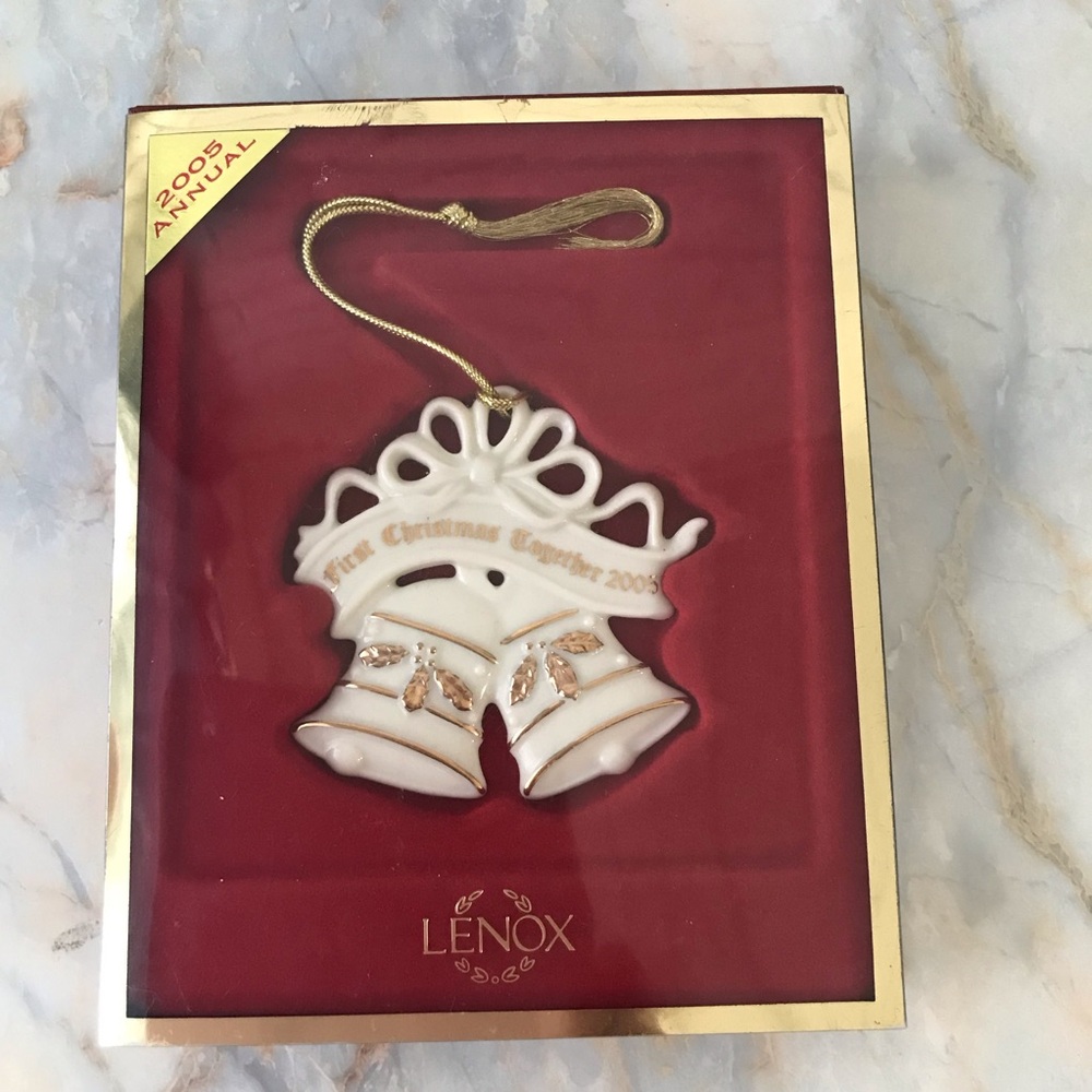 Lenox First Christmas Together 2005 Wedding Bells Gold Trim